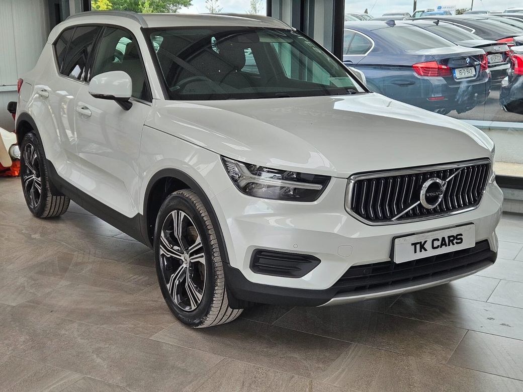 2022 Volvo XC40