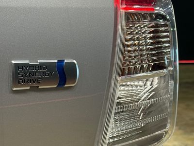 2020 Toyota Prius Alpha