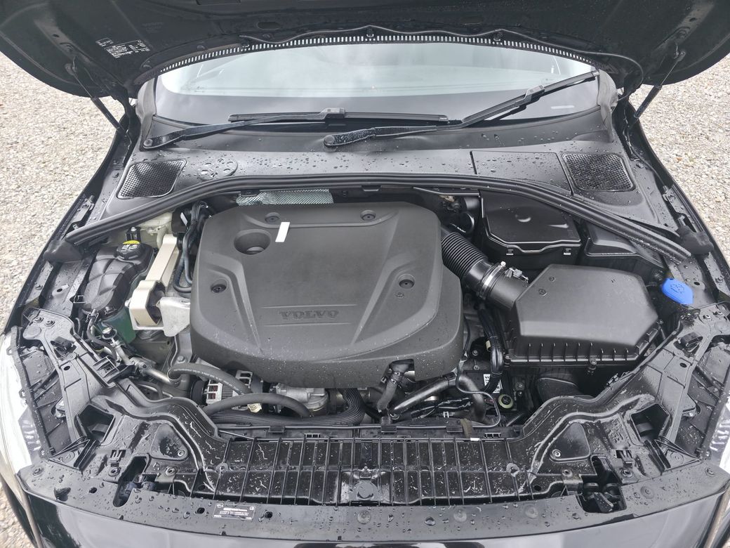 2018 Volvo V60 Cross Country