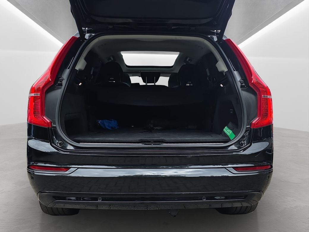 2022 Volvo XC90