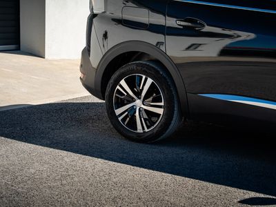 2023 Peugeot 5008
