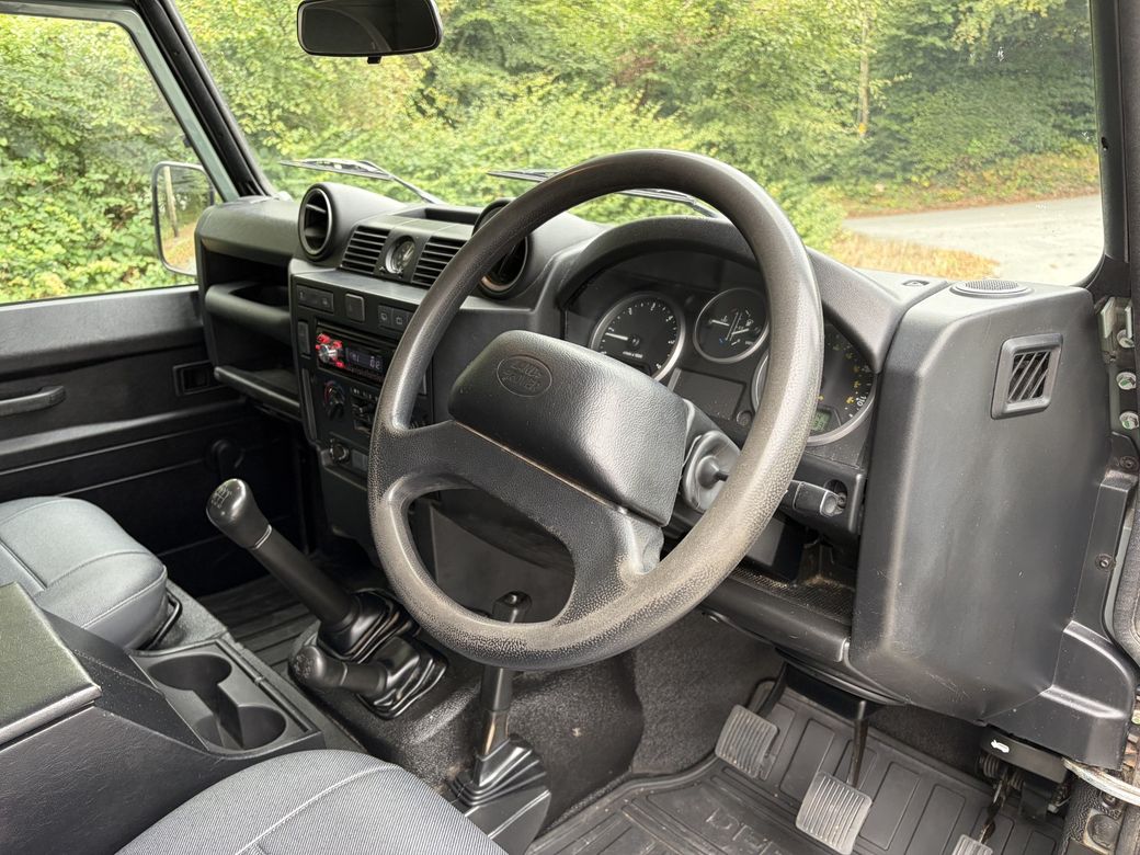 2015 Land Rover Defender 90