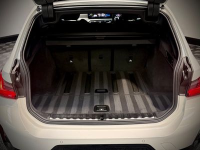 2023 BMW 320