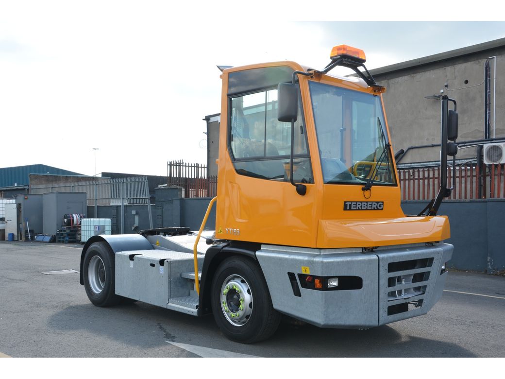 2026 Terberg YT182