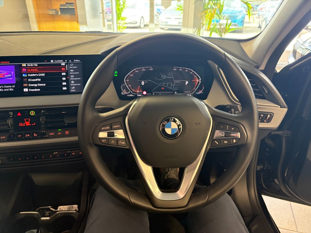 2023 BMW 116