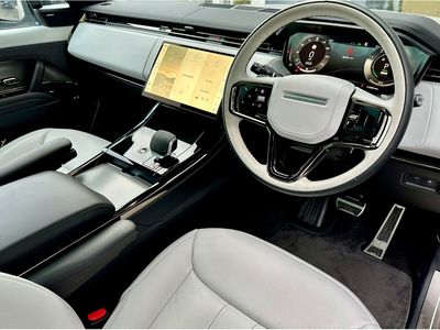 2025 Land Rover Range Rover Sport