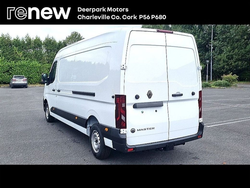 2025 Renault Master