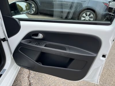 2018 Volkswagen up!