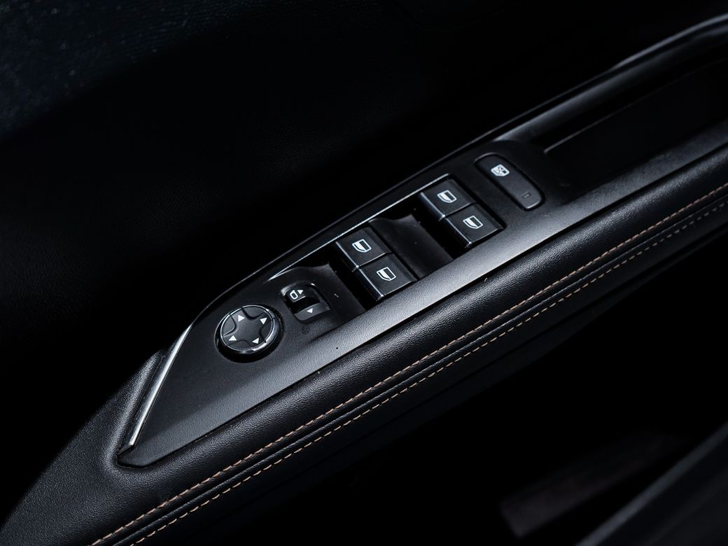 2023 Peugeot 5008