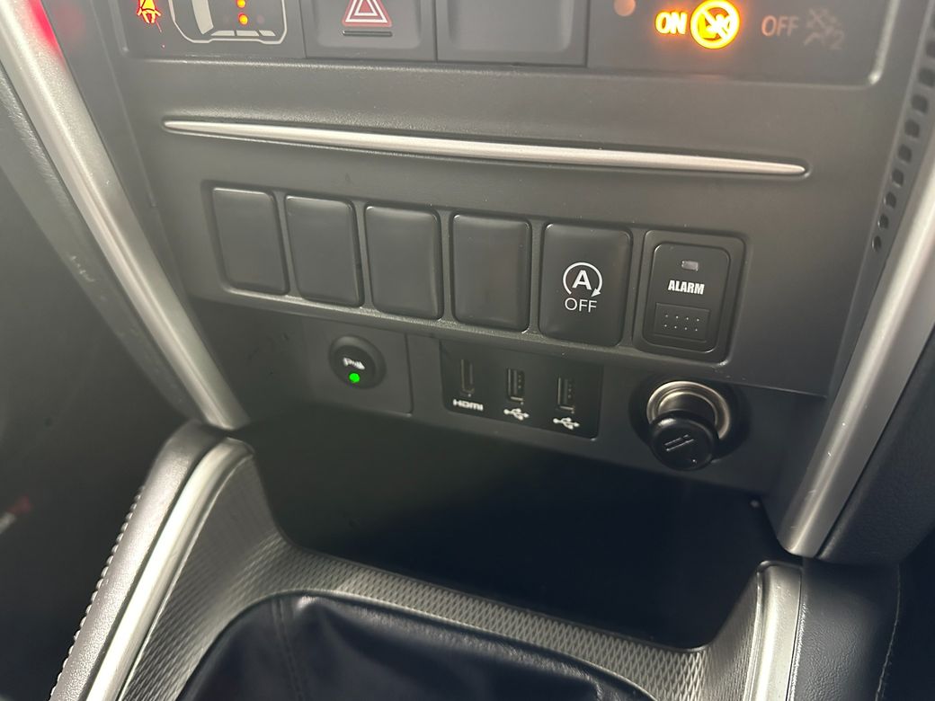 2020 Mitsubishi L200