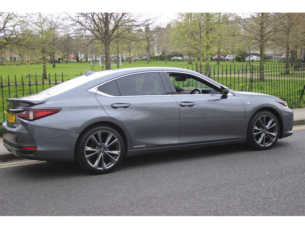 2019 Lexus ES 300h