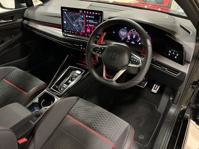 2025 Volkswagen Golf