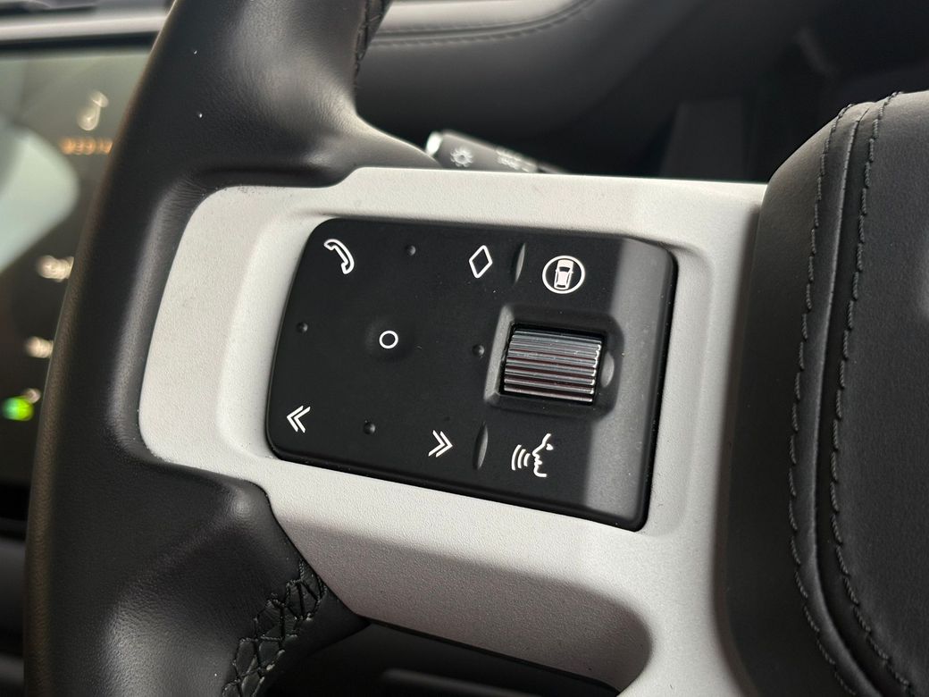 2025 Land Rover Defender 110