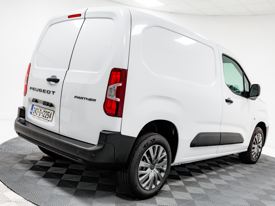 2024 Peugeot Partner
