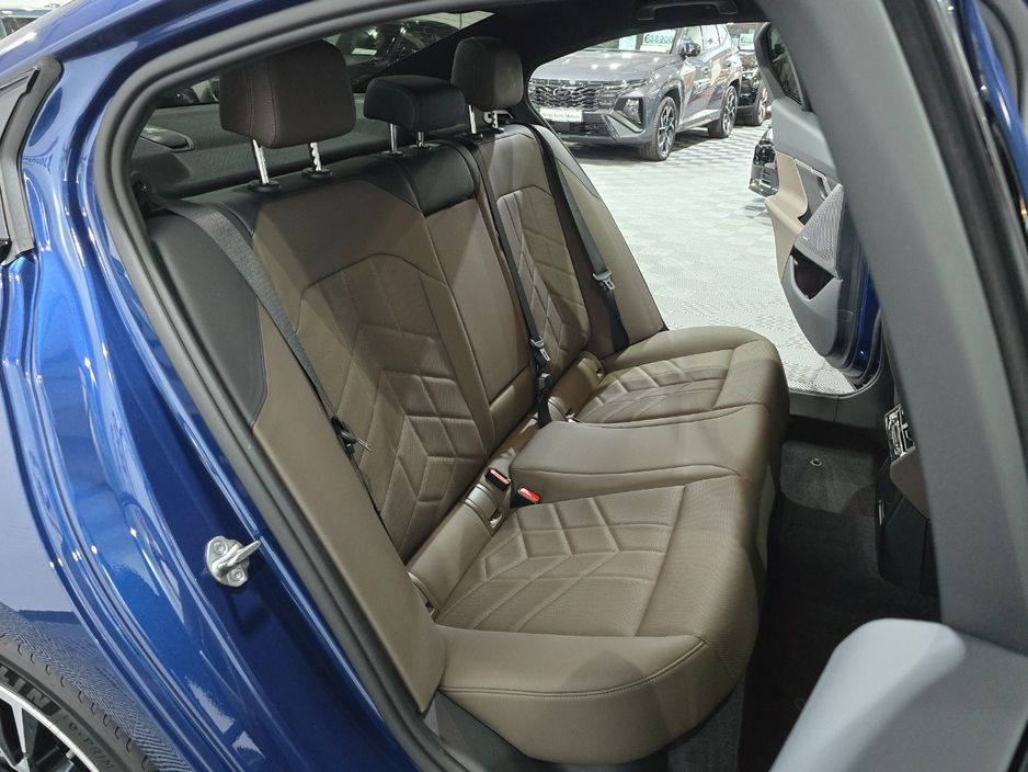 2024 BMW i5