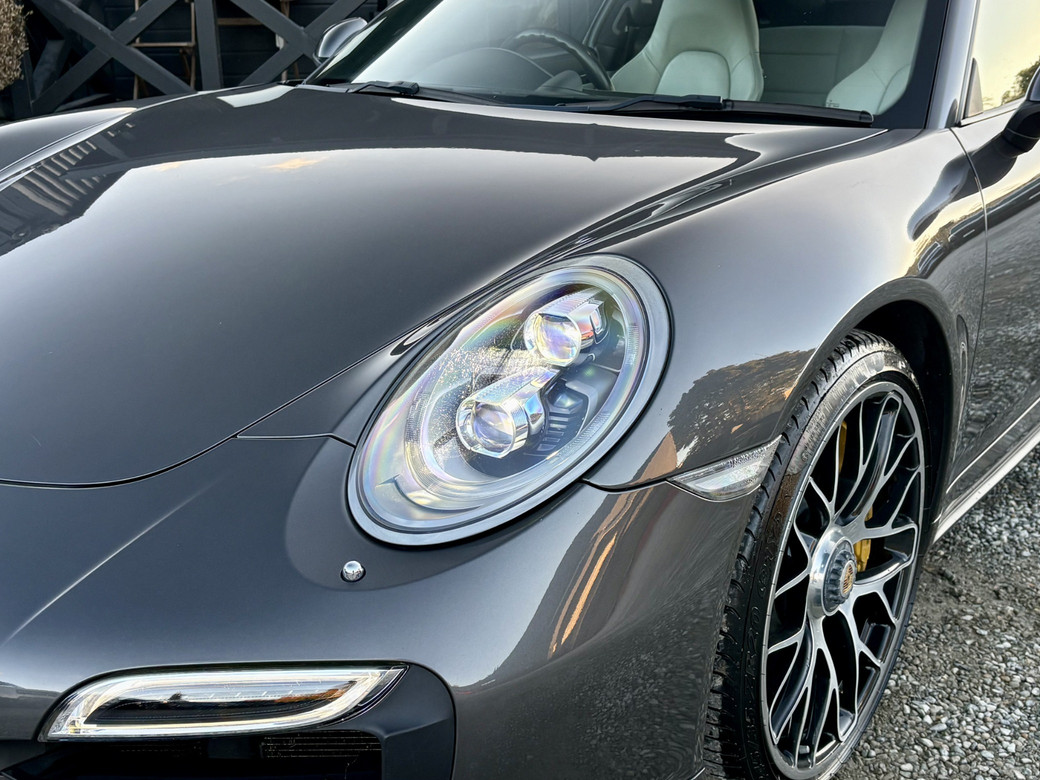 2015 Porsche 911