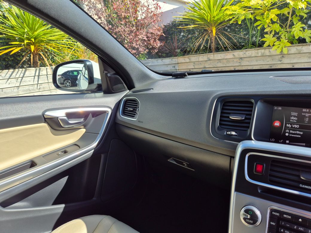 2017 Volvo V60