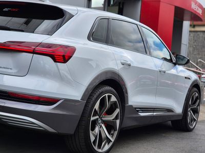 2022 Audi e-tron