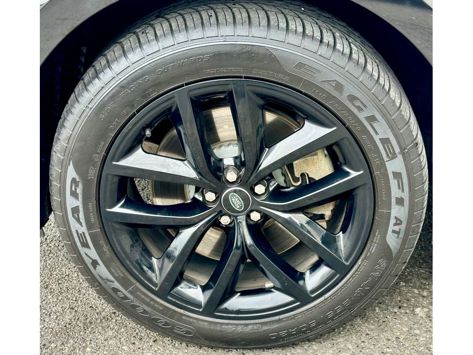 2025 Land Rover Range Rover Velar
