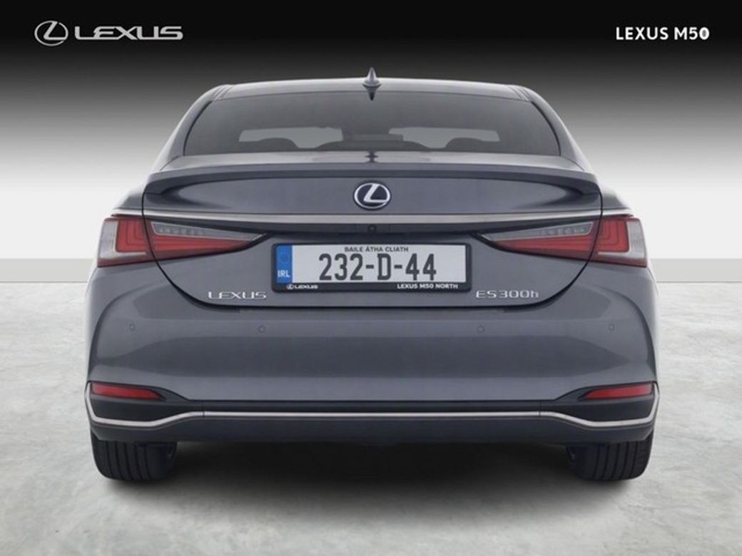 2023 Lexus ES 300h
