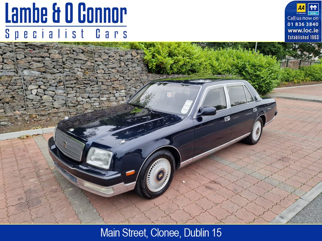 2000 Toyota Century