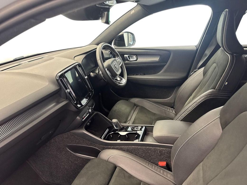2020 Volvo XC40
