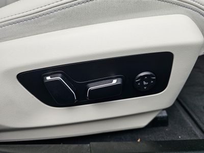 2025 BMW i5