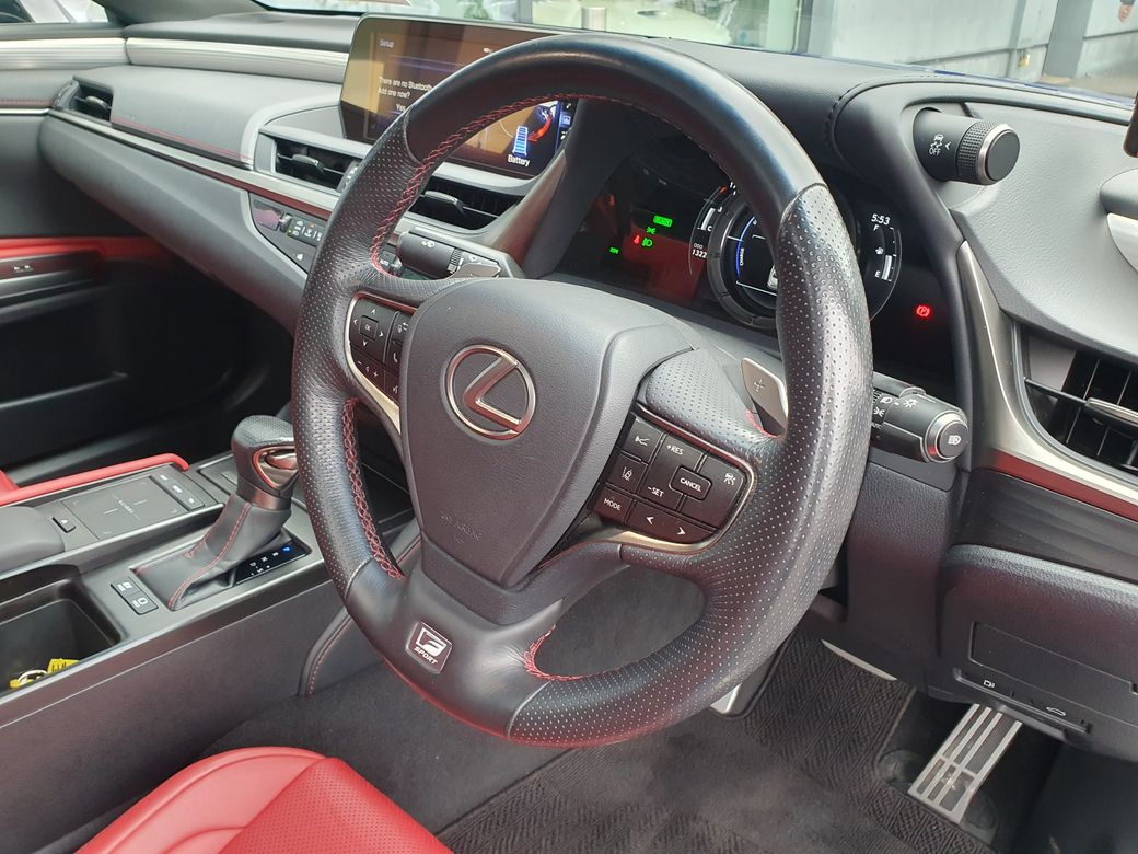 2019 Lexus ES 300h