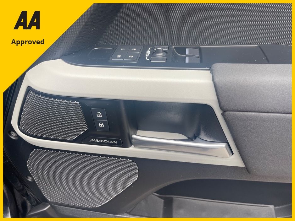 2023 Land Rover Defender