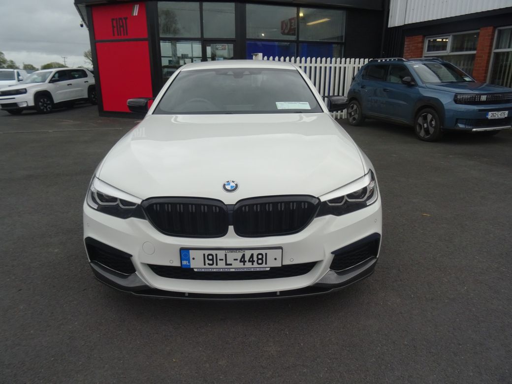 2019 BMW 530