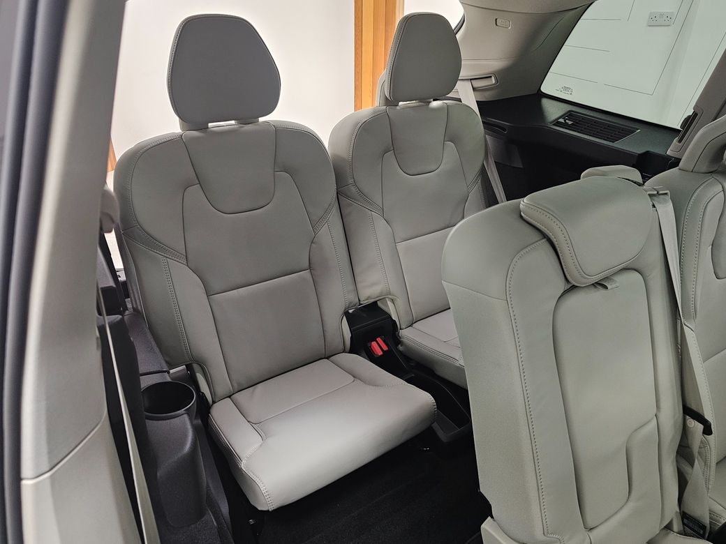 2025 Volvo XC90