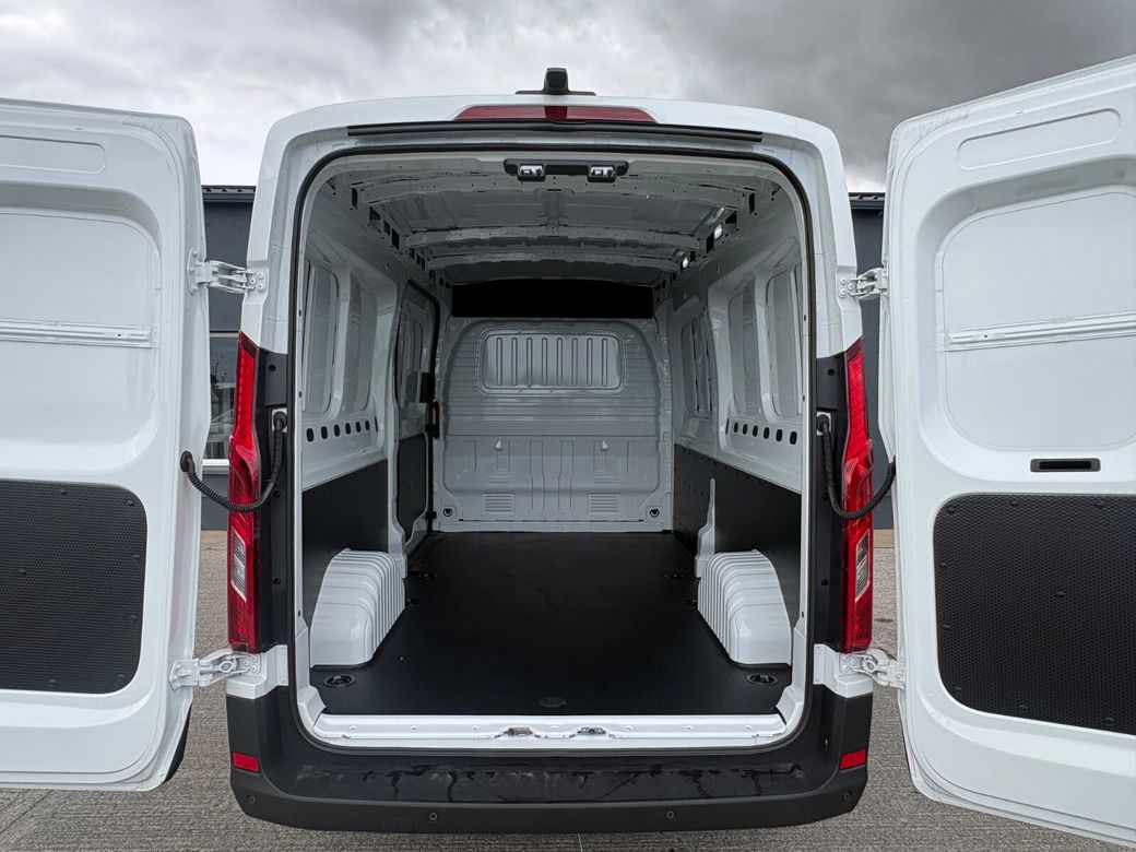 2026 Maxus Deliver 9
