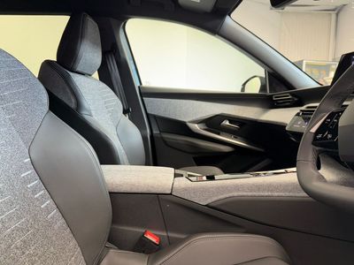2025 Peugeot 5008