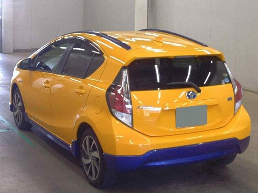 2015 Toyota Aqua