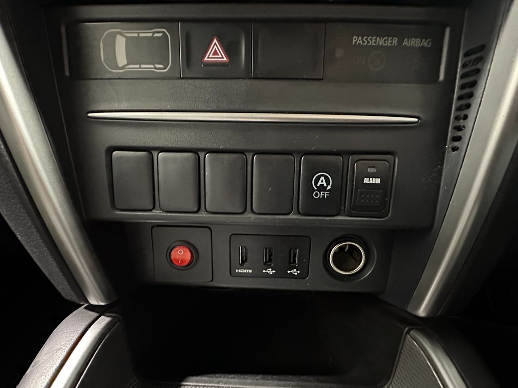 2020 Mitsubishi L200