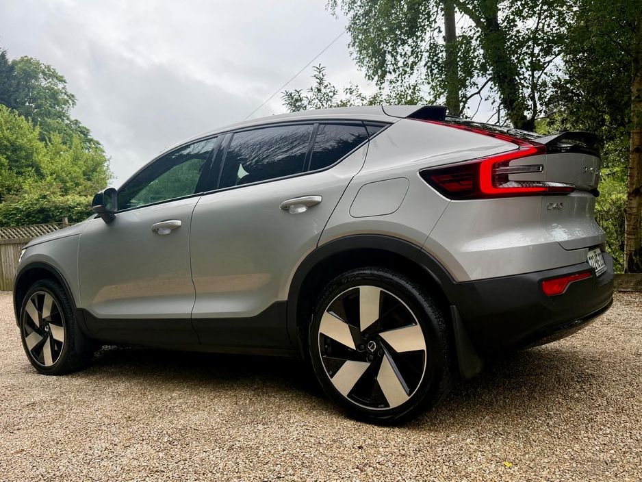 2022 Volvo C40