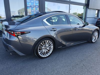 2021 Lexus IS 300h