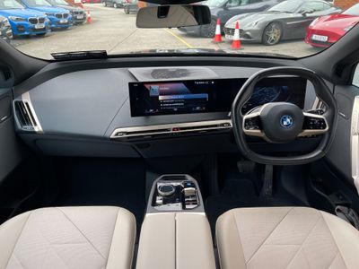 2022 BMW iX