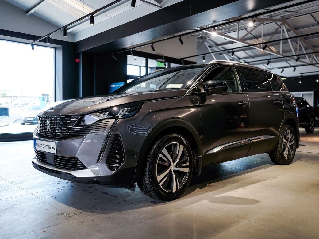 2023 Peugeot 5008