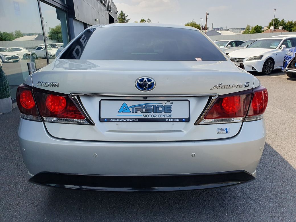 2014 Toyota Crown
