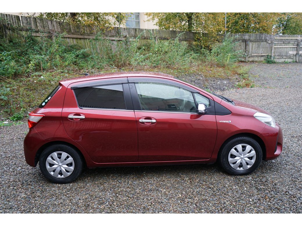 2017 Toyota Vitz