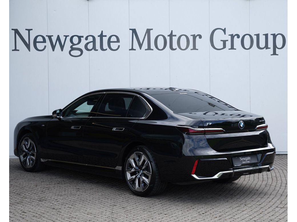 2024 BMW i7