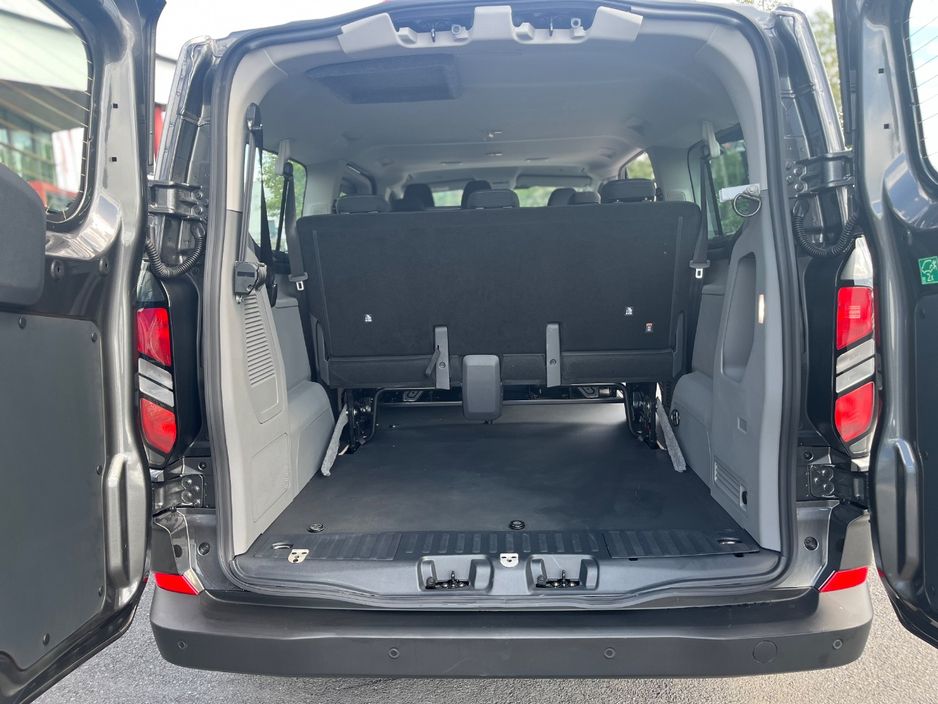 2026 Ford Tourneo Custom