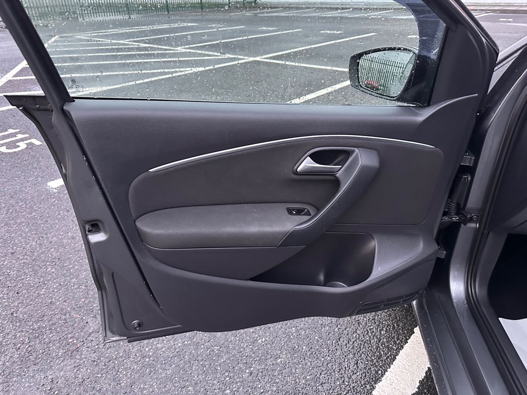 2017 Volkswagen Polo