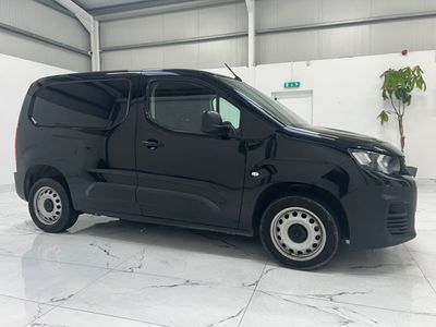 2023 Peugeot Partner