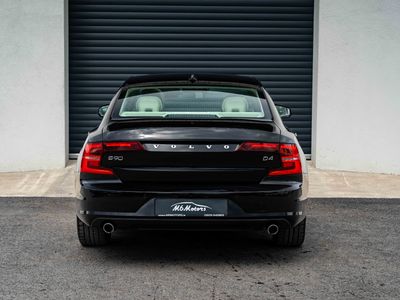 2021 Volvo S90