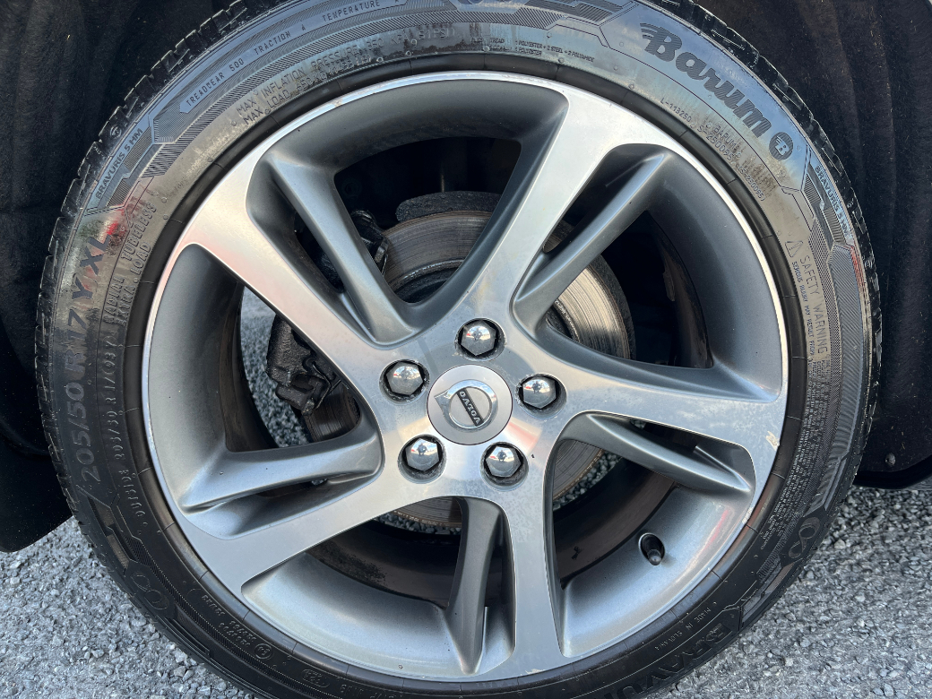 2018 Volvo V40