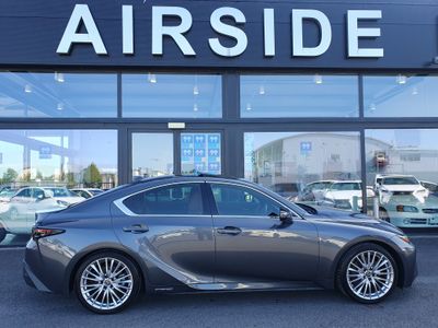 2021 Lexus IS 300h