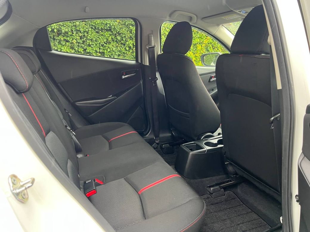 2016 Mazda Demio