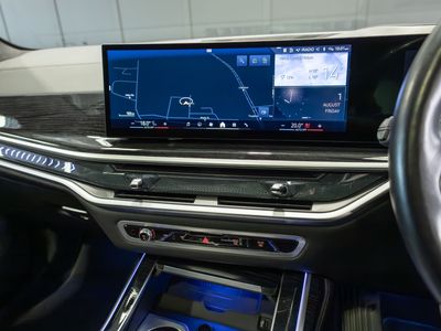 2023 BMW X7